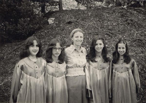 Schara Tzedeck Synagogue bat mitzvah group 1979